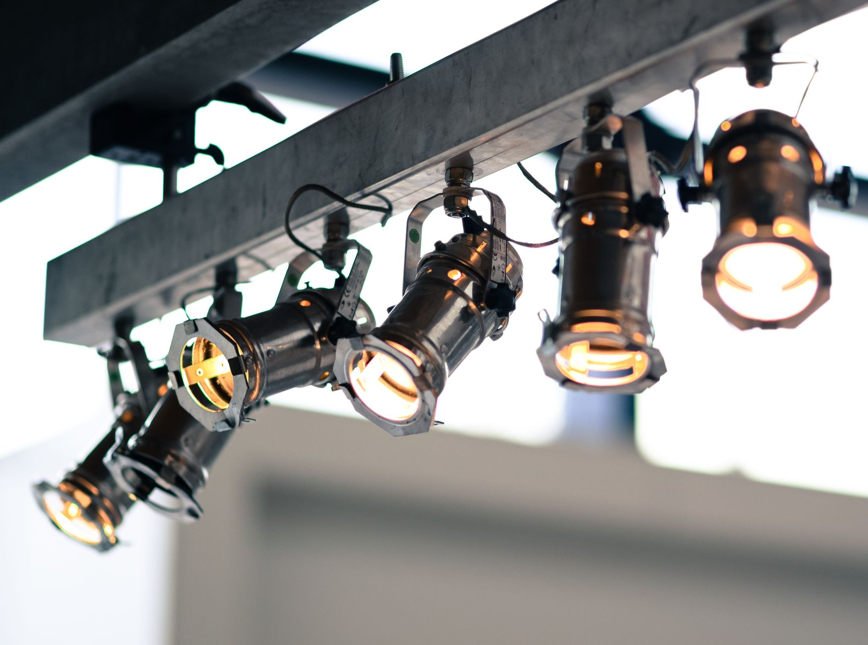 Luminaires économes et durables pour petit budget